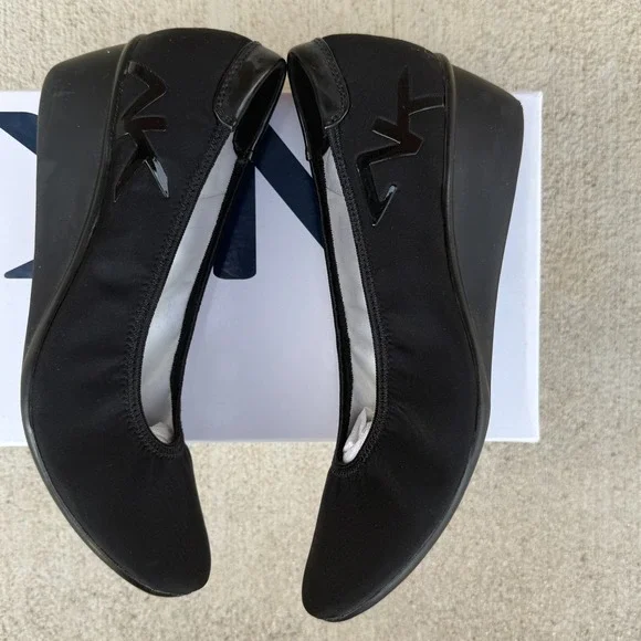 Anne Klein Sport 8.5 Black Mid Wedge Slip On Wedge Shoe - Picture 2 of 12